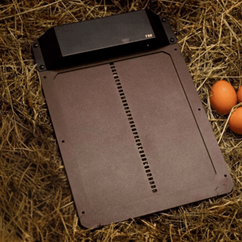 Marcherelle™ – Porte Automatique de Poulailler Solaire & Électrique, Sécurisée et Facile à Installer