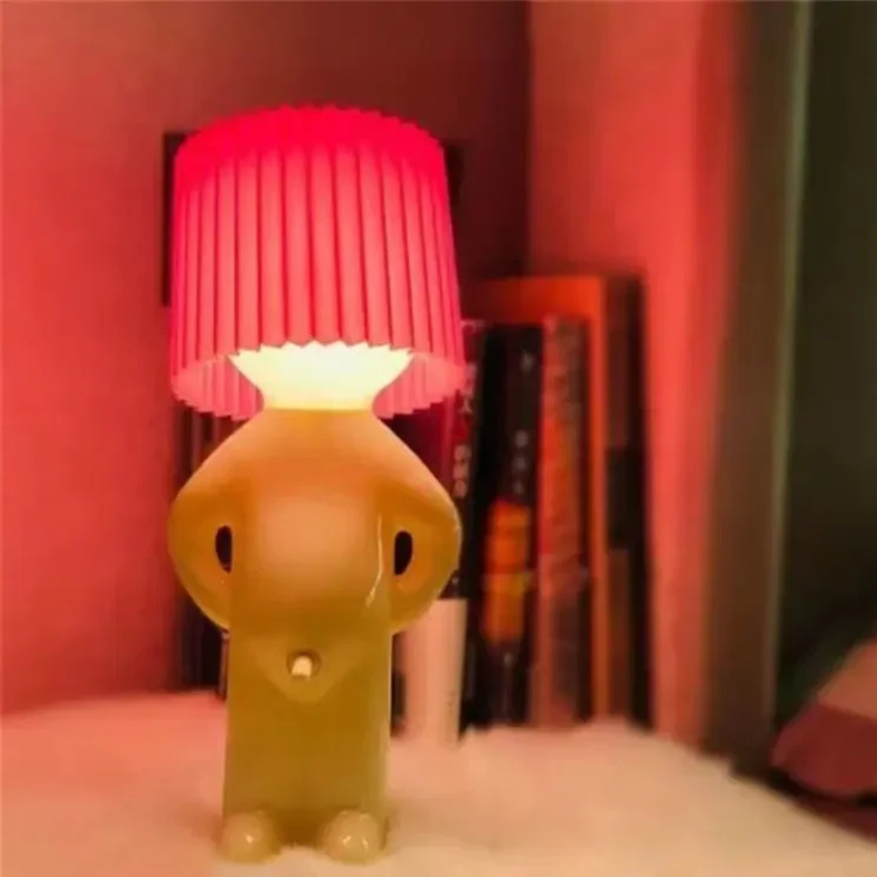 Lampe de Bureau Originale en Forme de Figurine