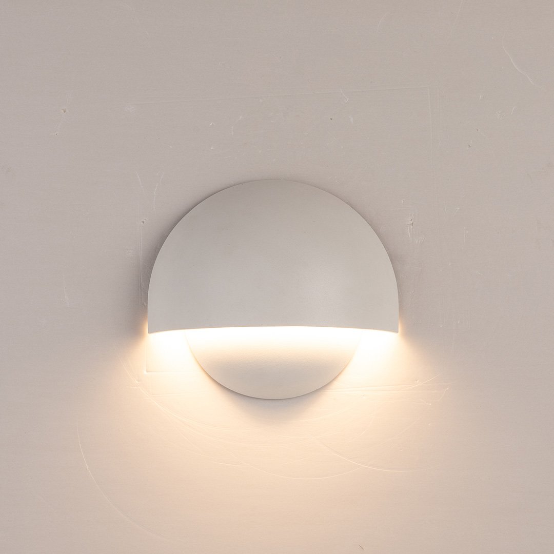 Luminaire LED Extérieur Robuste avec Éclairage Doux